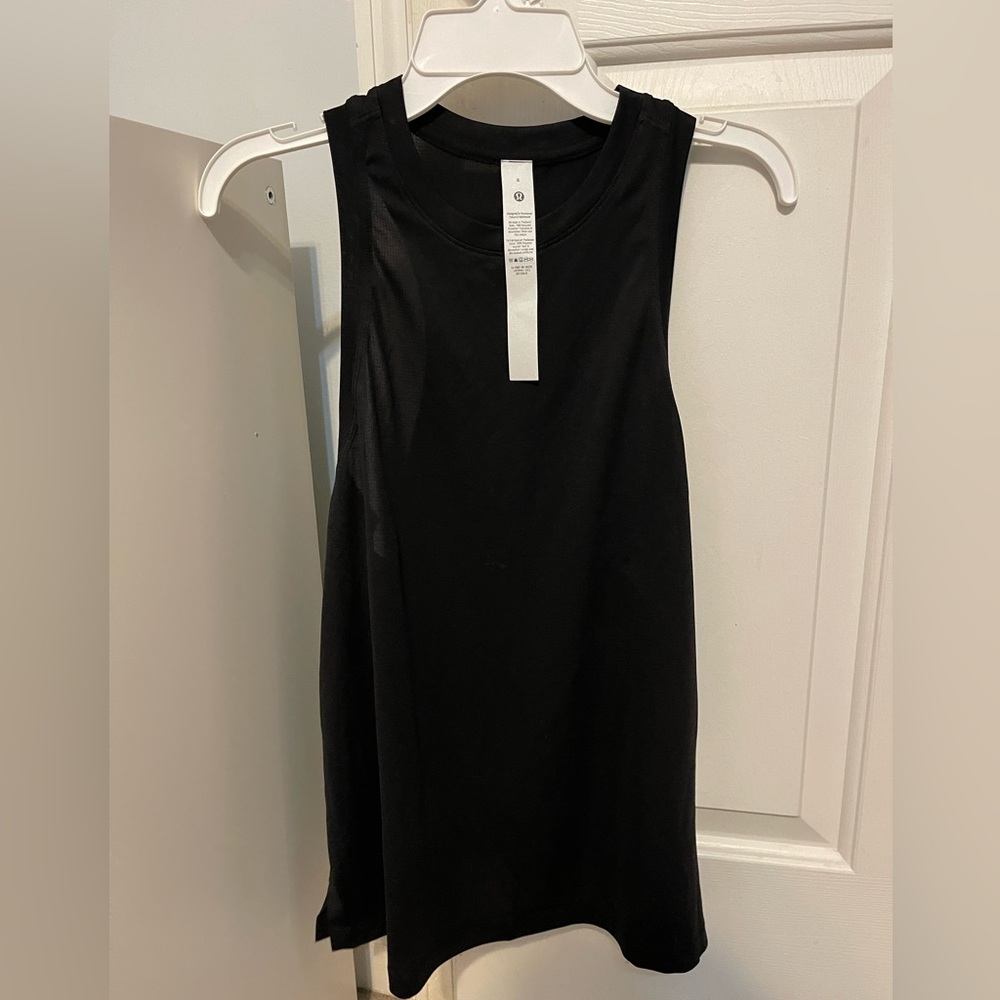 NWT Lululemon ultralight hip length tank top